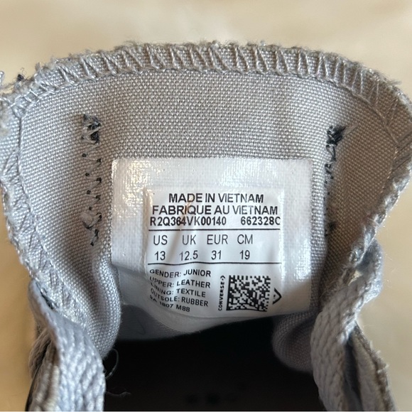 Converse ⚜️ Gray Leather Low Top Sneakers - Picture 7 of 7